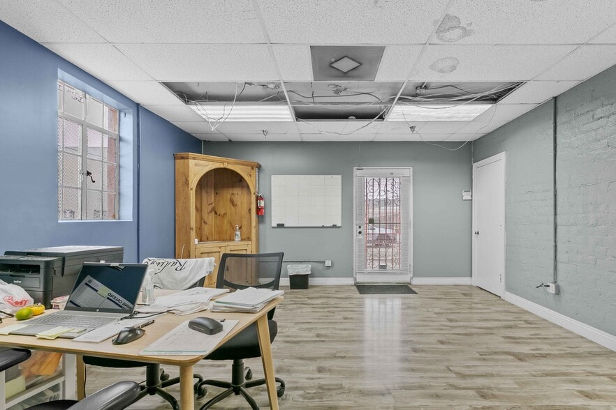 More Photos Of 3255 Saco St, Vernon Warehouse For Lease