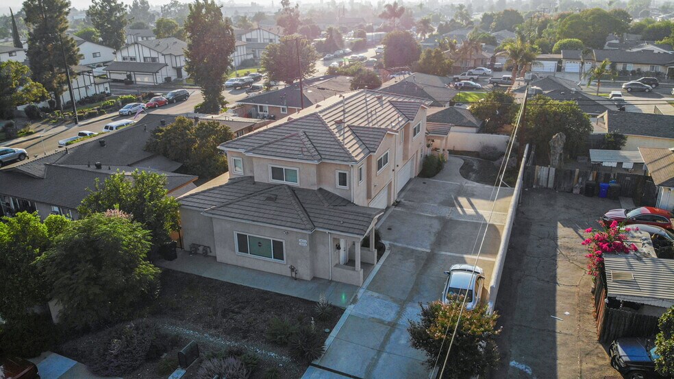 More Photos Of 10374 Marion Ave, Montclair Apartments For Sale