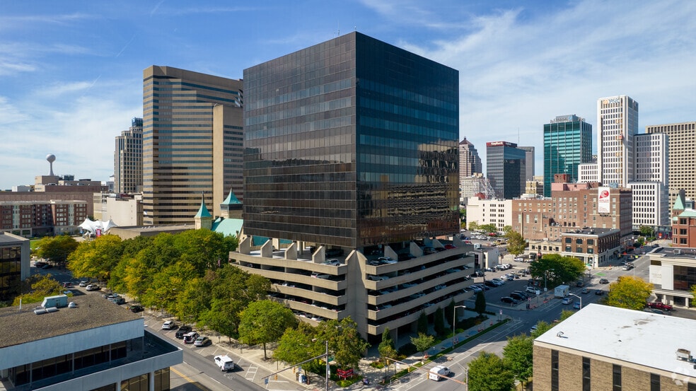 More Photos Of 140 E Town St, Columbus Office For Lease