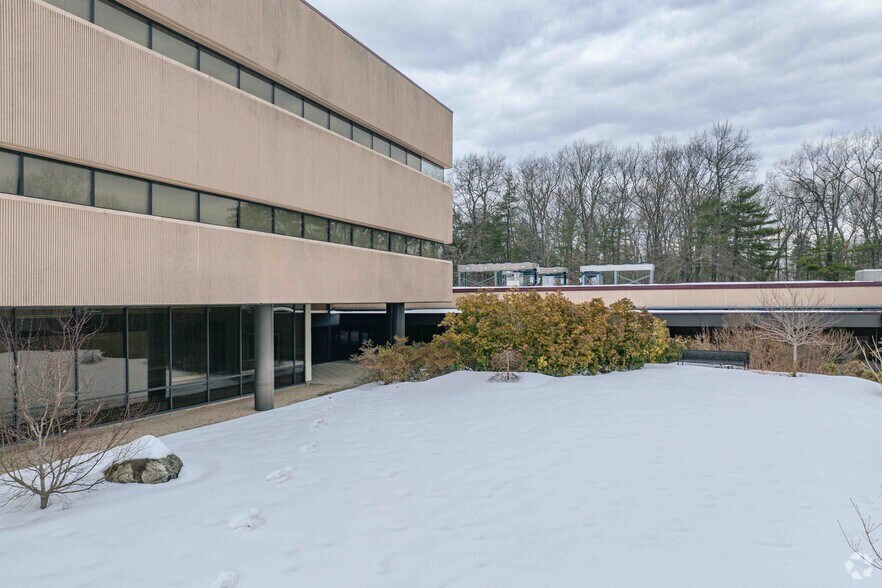 More Photos Of 7 Shattuck Rd, Andover Manufacturing For Lease