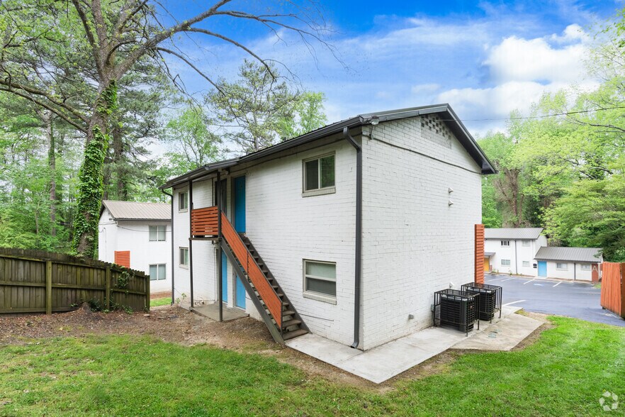 More Photos Of 340-352 Dixie Hills Cir, Atlanta Apartments For Sale