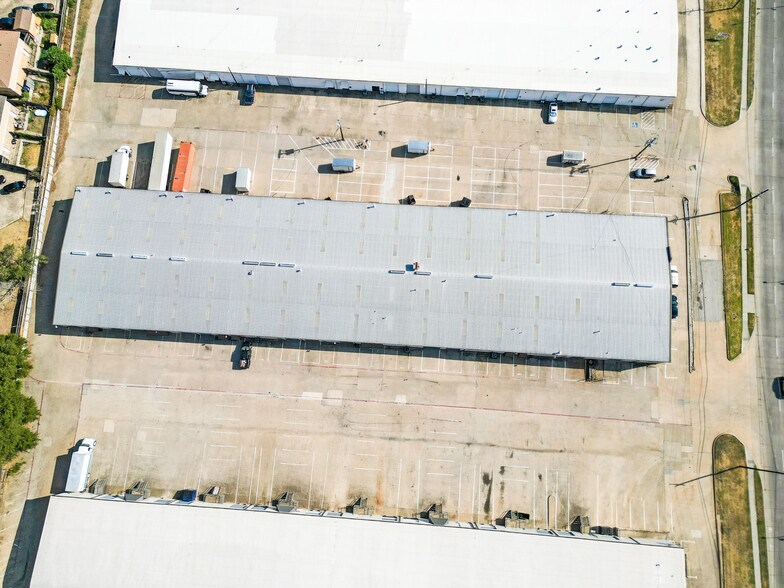 More Photos Of 460 S Belt Line Rd, Irving Warehouse For Lease
