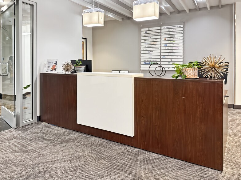 More Photos Of 2550 W Union Hills Dr, Phoenix Coworking Space