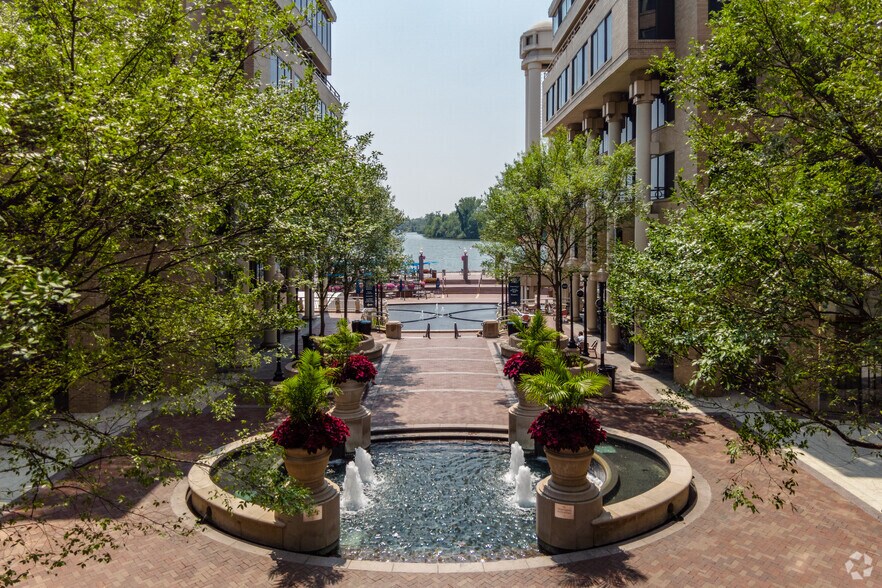 More Photos Of 3050 K St NW, Washington Office For Lease