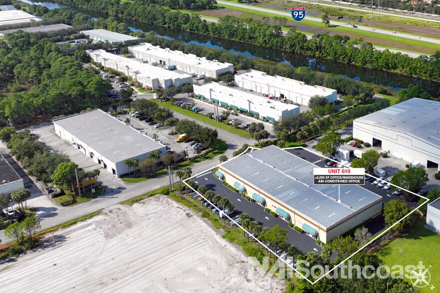 More Photos Of 603-619 NW Mercantile Pl, Port Saint Lucie Warehouse For Lease