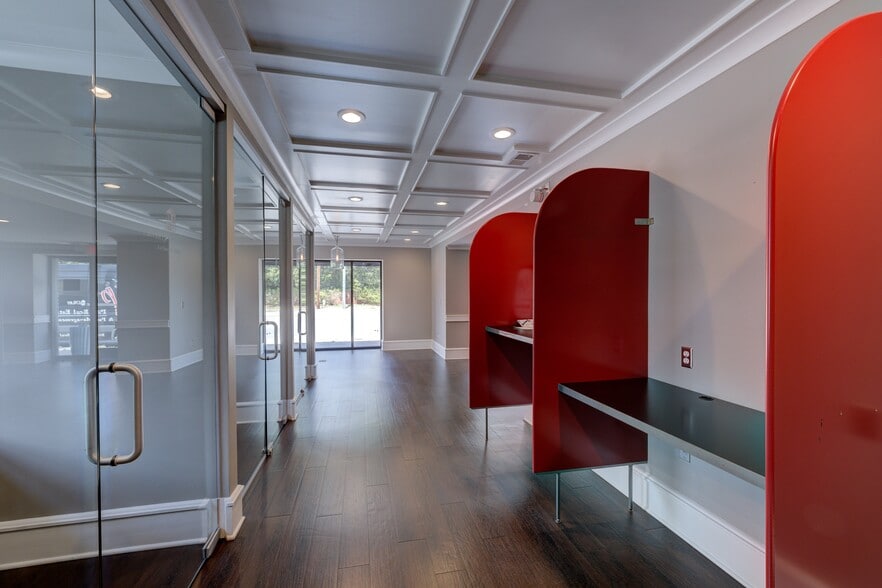 More Photos Of 1608 Taylor St, Columbia Freestanding For Lease