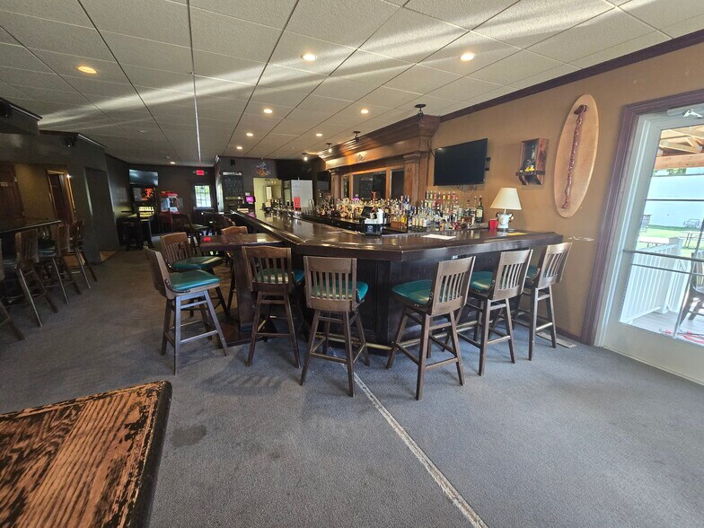More Photos Of 78 Franklin St, Auburn Restaurant For Sale