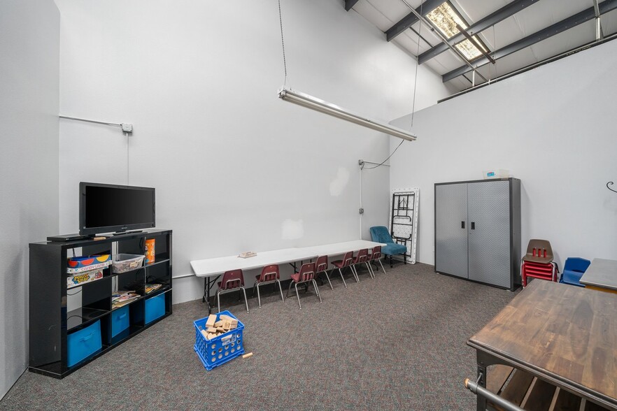 More Photos Of 2200 Golden Hill Rd, Paso Robles Warehouse For Sale