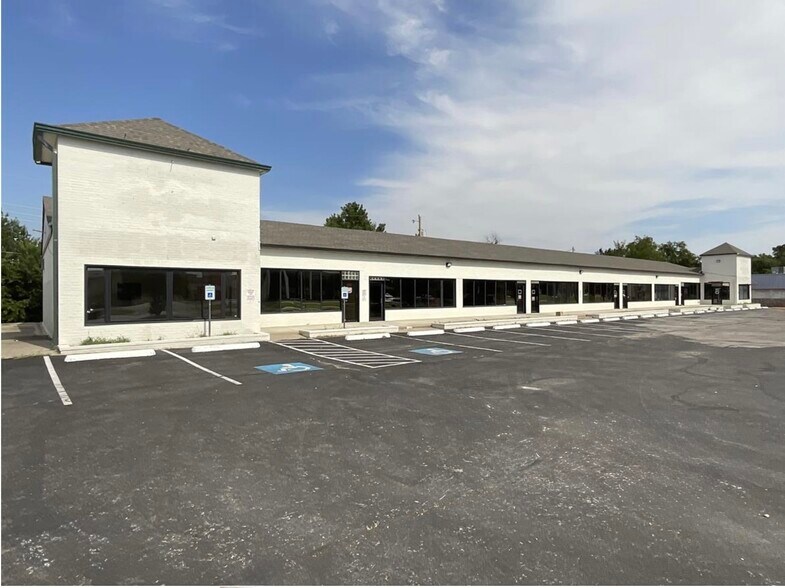 Primary Photo Of 1911 S Sunnylane Rd, Del City General Retail For Lease