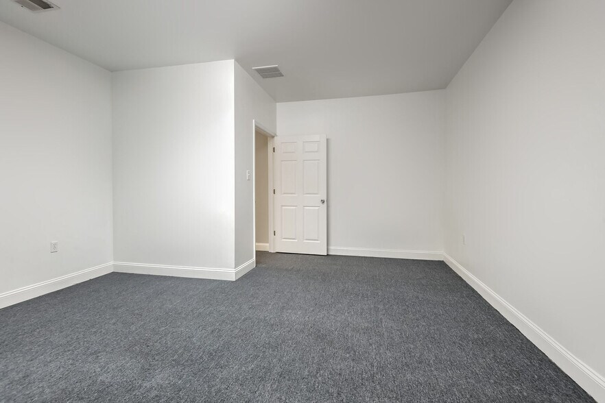 More Photos Of 5981-5985 Columbia Pike, Falls Church Medical For Sale