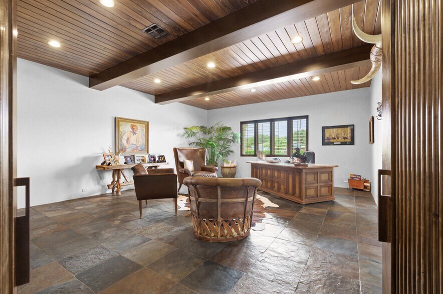 More Photos Of 1703 Highway 35 S, Rockport Office Residential For Sale