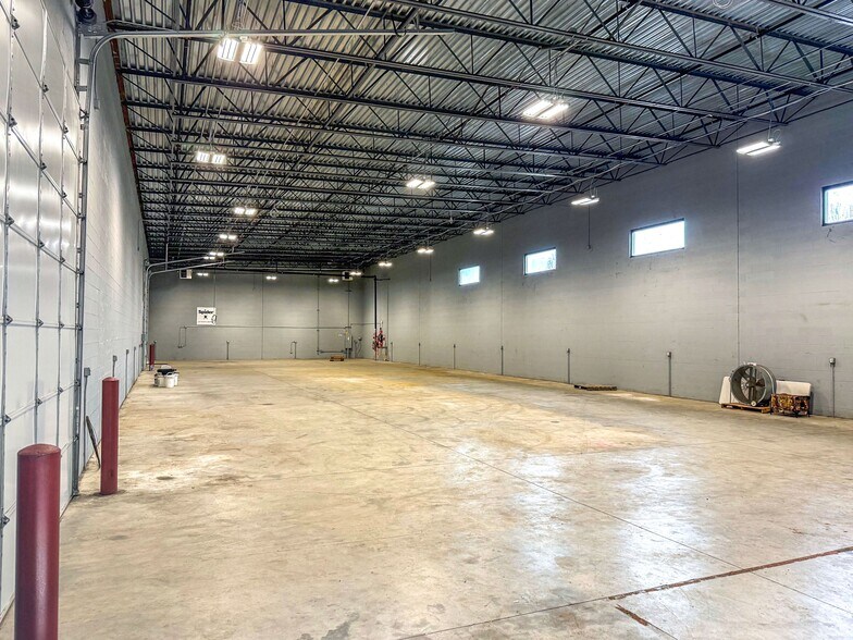 More Photos Of 15710 NE 65th St, Vancouver Warehouse For Lease