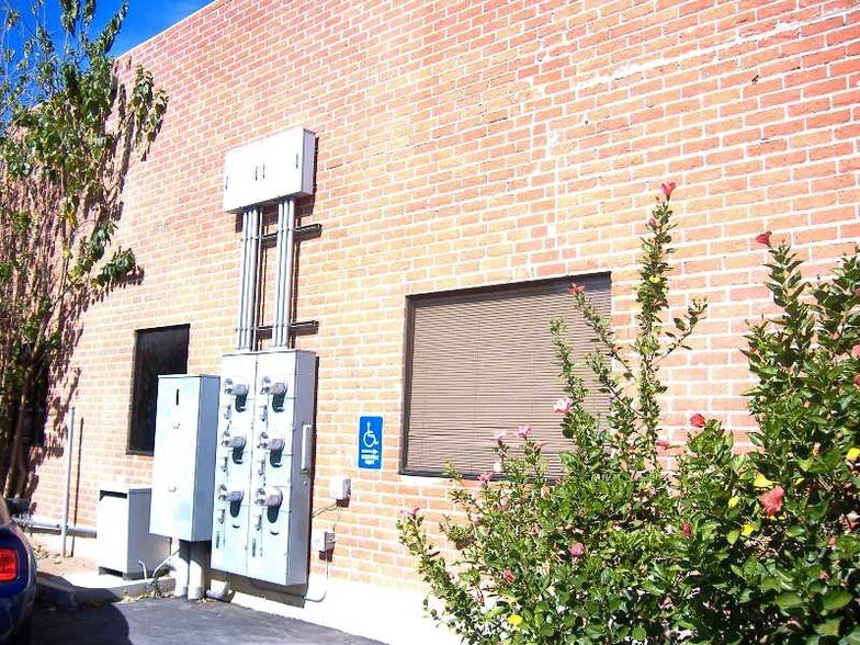 More Photos Of 160 E Holt Ave, Pomona Office For Lease