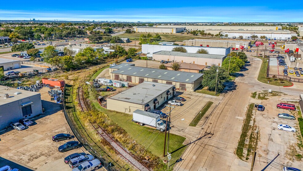 More Photos Of 8160 Moberly Ln, Dallas Light Manufacturing For Lease