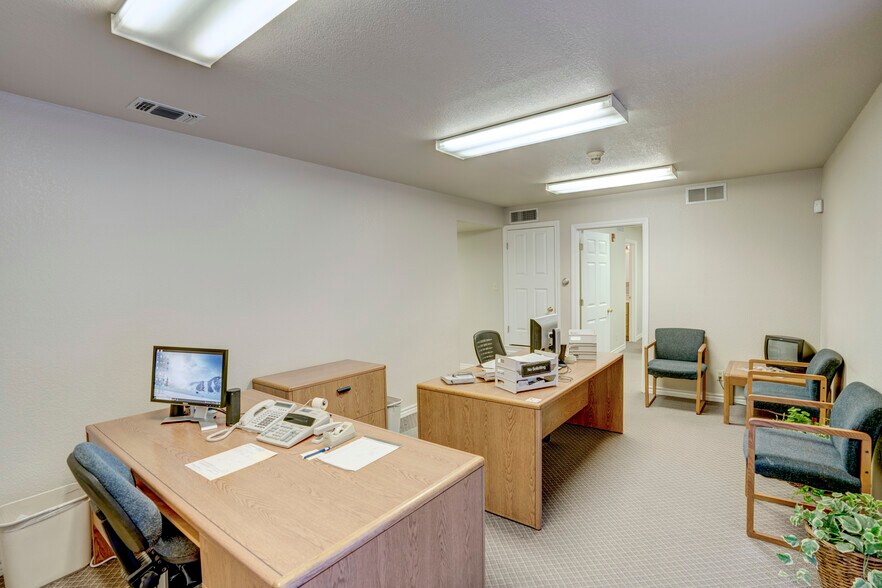 More Photos Of 2620 Carson St, Haltom City Light Distribution For Lease