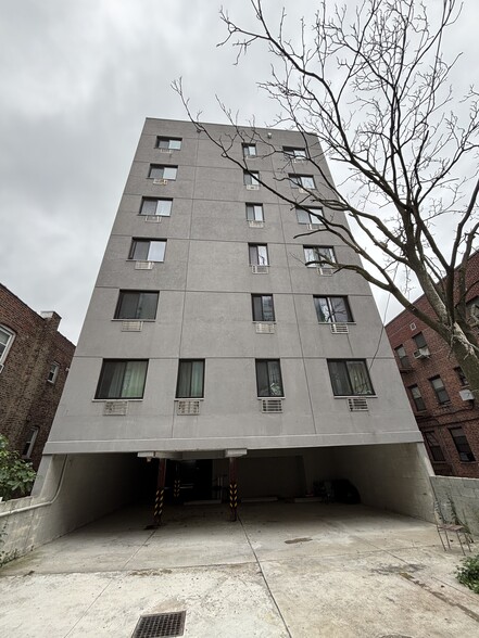 More Photos Of 2116 Colonial Ave, Bronx Apartments For Sale