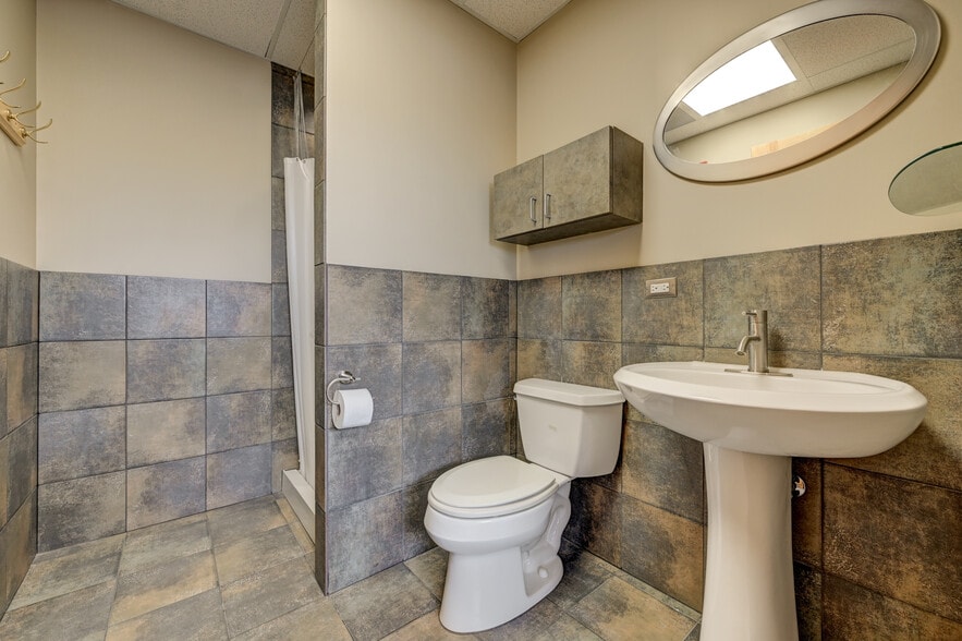 More Photos Of 4045 N Wadsworth Blvd, Wheat Ridge Office For Sale