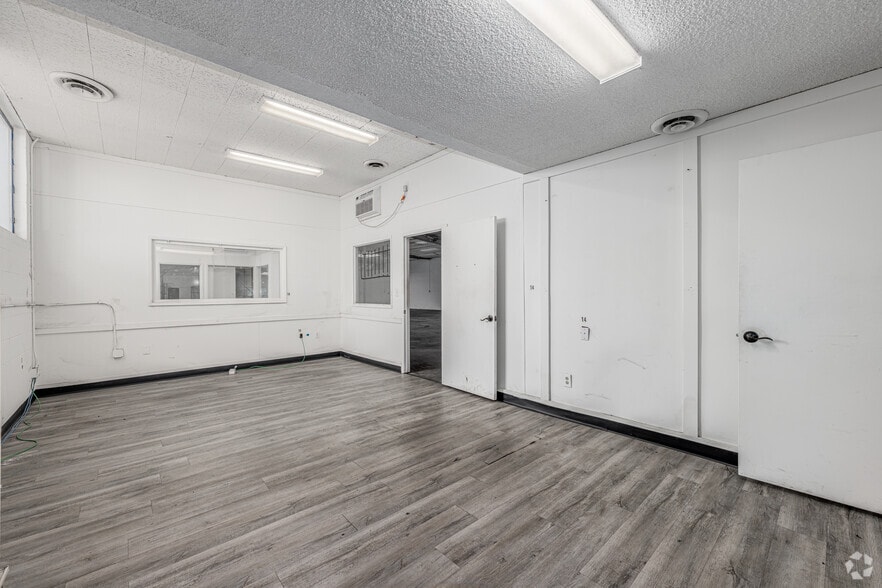 More Photos Of 10338 Rush St, South El Monte Warehouse For Lease