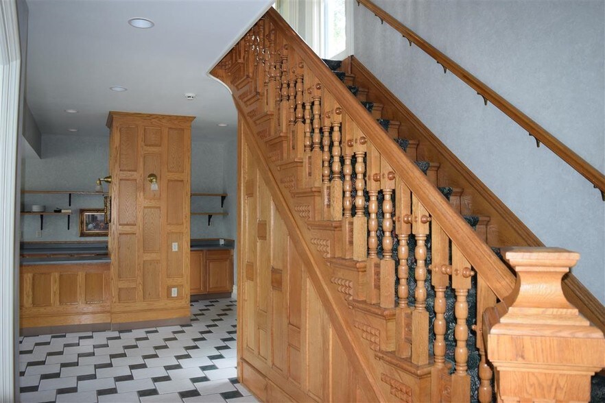 More Photos Of 138 1st St, Baraboo Office For Sale