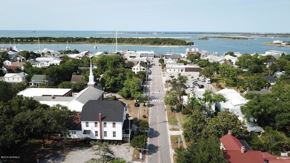 More Photos Of 204 Turner St, Beaufort Office Residential For Sale