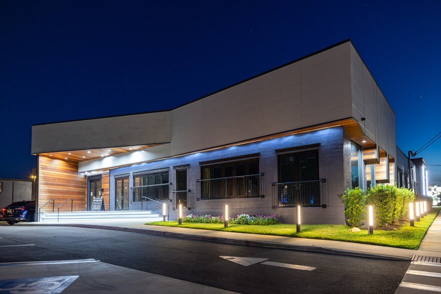 Primary Photo Of 2200 2nd Ave, Saint Petersburg Flex For Lease