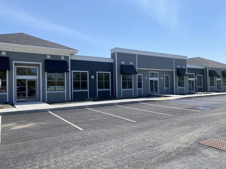 More Photos Of 400 Maple Rd, Slingerlands Freestanding For Lease