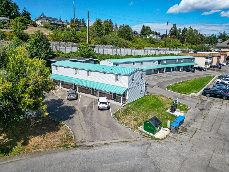 More Photos Of 8755 Shoreplace Pl NW, Silverdale Apartments For Sale