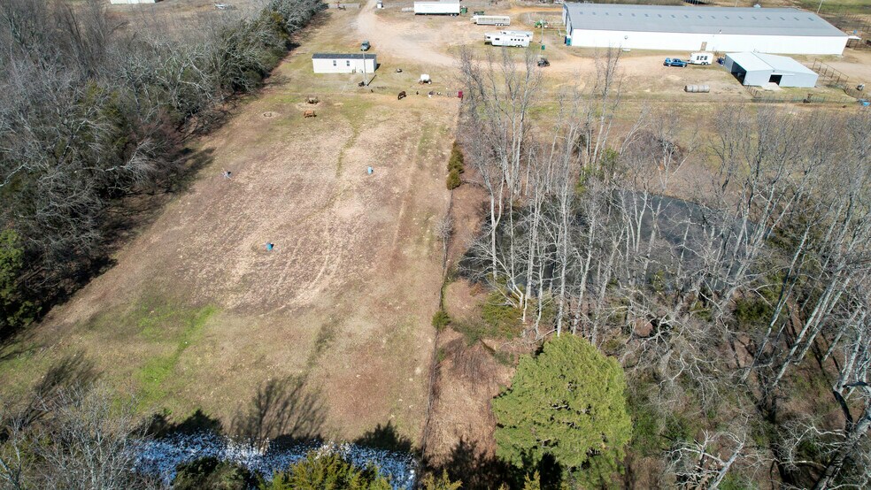 More Photos Of 99 Stacks Dr, Damascus Horse Stables For Sale