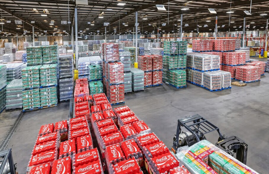 More Photos Of 4600 E Lake Blvd, Birmingham Warehouse For Sale