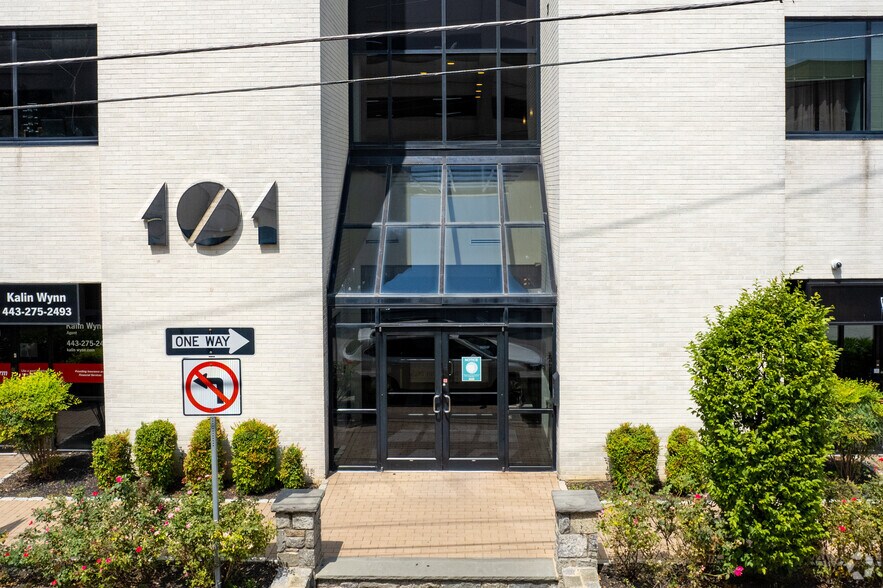 More Photos Of 101 E Chesapeake Ave, Towson Office For Lease