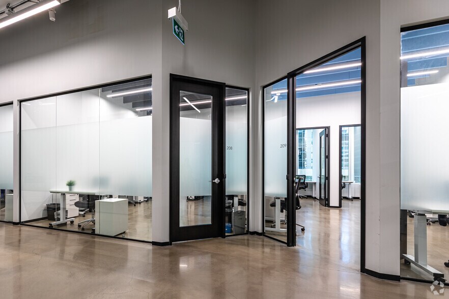 More Photos Of 150 King St W, Toronto Office For Lease