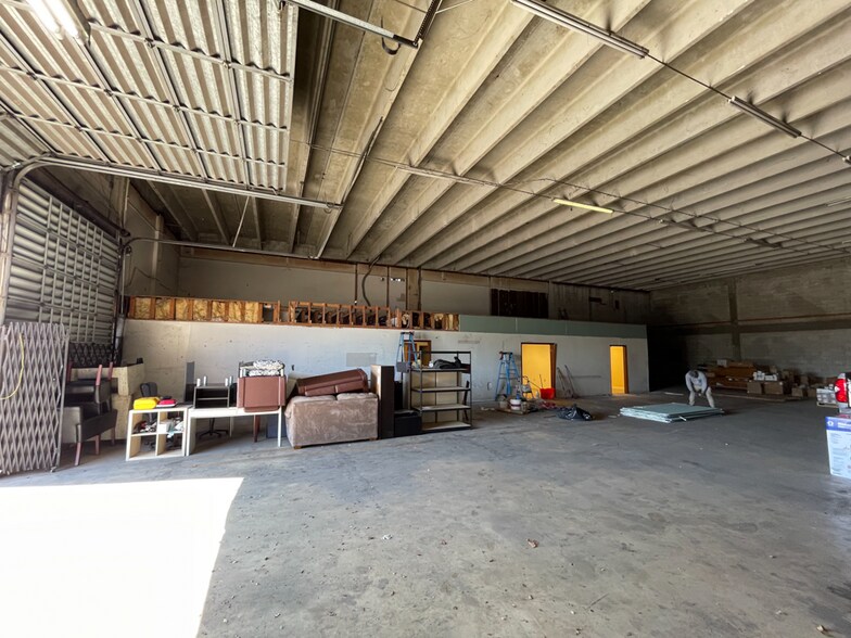 More Photos Of 5000 NW 74th Ave, Miami Warehouse For Lease