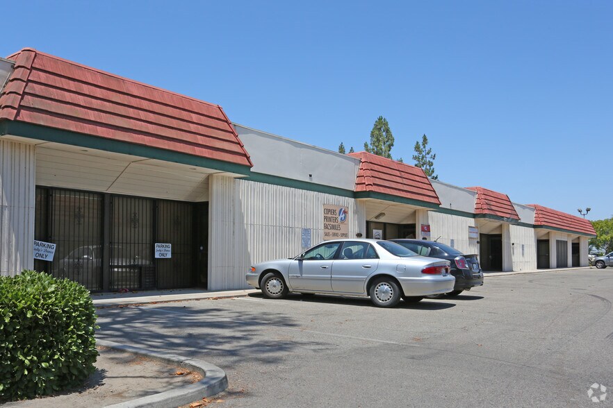 More Photos Of 2750 N Clovis Ave, Fresno Warehouse For Lease