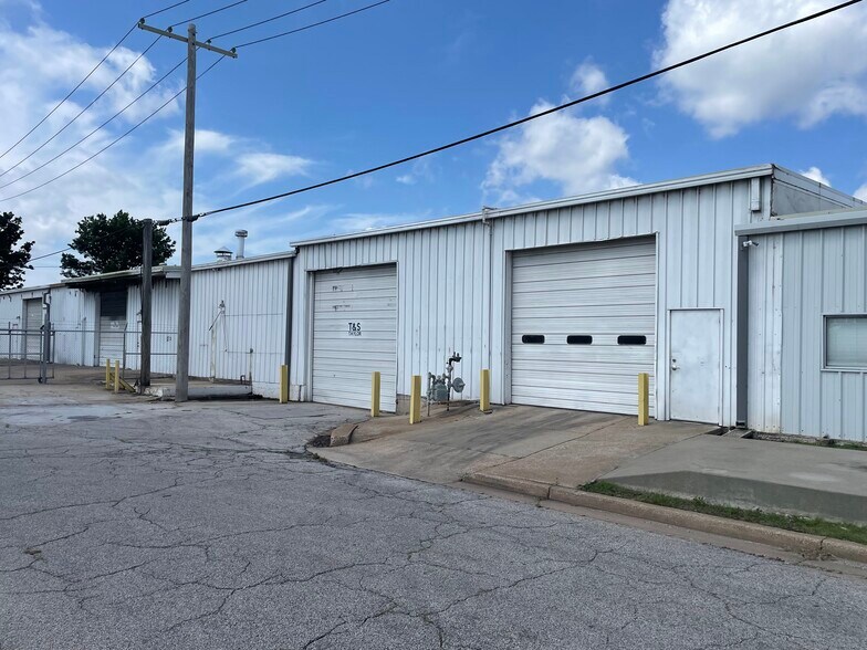 More Photos Of 2216 S Rosedale Ave, Tulsa Manufacturing For Lease