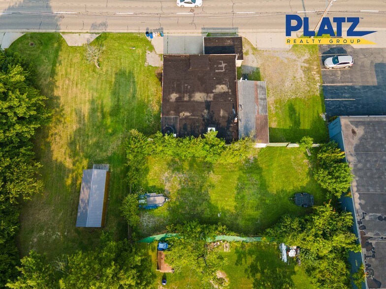 More Photos Of 110 N Canfield Niles Rd, Youngstown Auto Repair For Sale