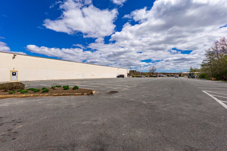 More Photos Of 846 N Main St, Brockton Unknown For Lease