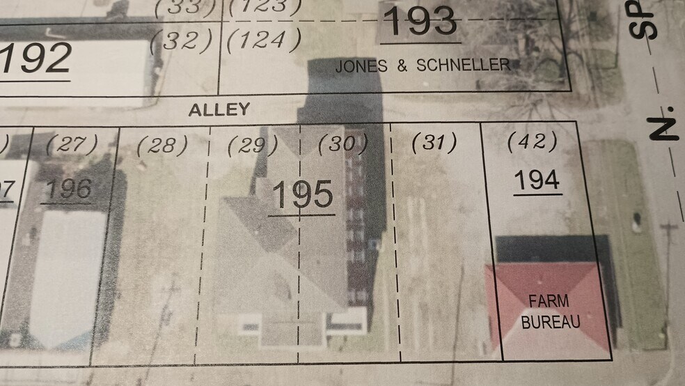 More Photos Of 158 E College Ave, Holly Springs Office For Sale