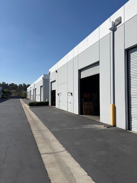 More Photos Of 1694-1704 Ord Way, Oceanside Warehouse For Sale
