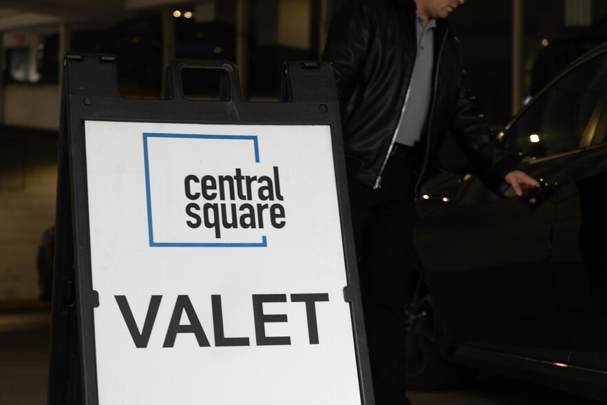 More Photos Of 2100 Travis St, Houston Office Residential For Lease