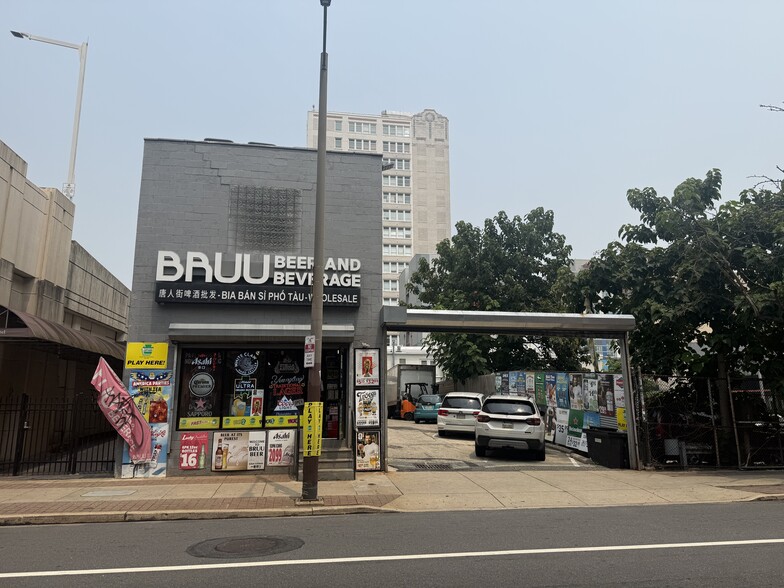 Primary Photo Of 1107-1109 Race St, Philadelphia Distribution For Lease