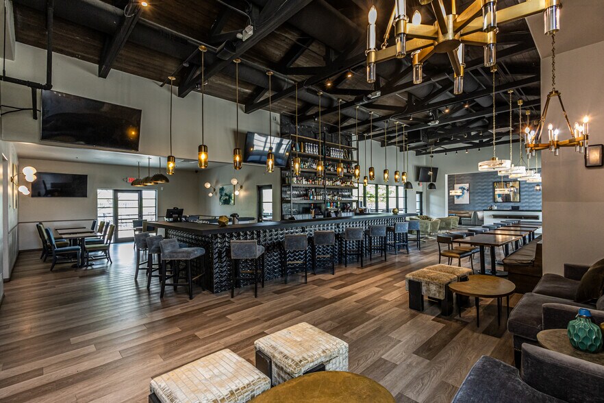 More Photos Of 1309 Junction Dr, Laredo Restaurant For Sale