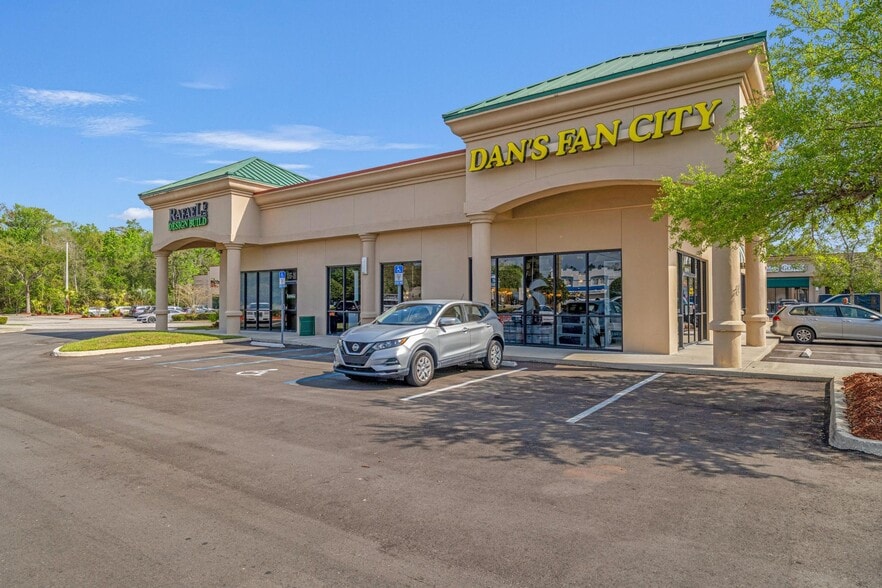 More Photos Of 9365 Philips Hwy, Jacksonville Freestanding For Sale