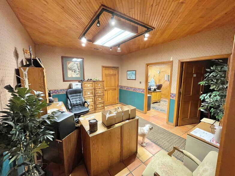 More Photos Of 4201 Clay Ave, Haltom City Warehouse For Lease