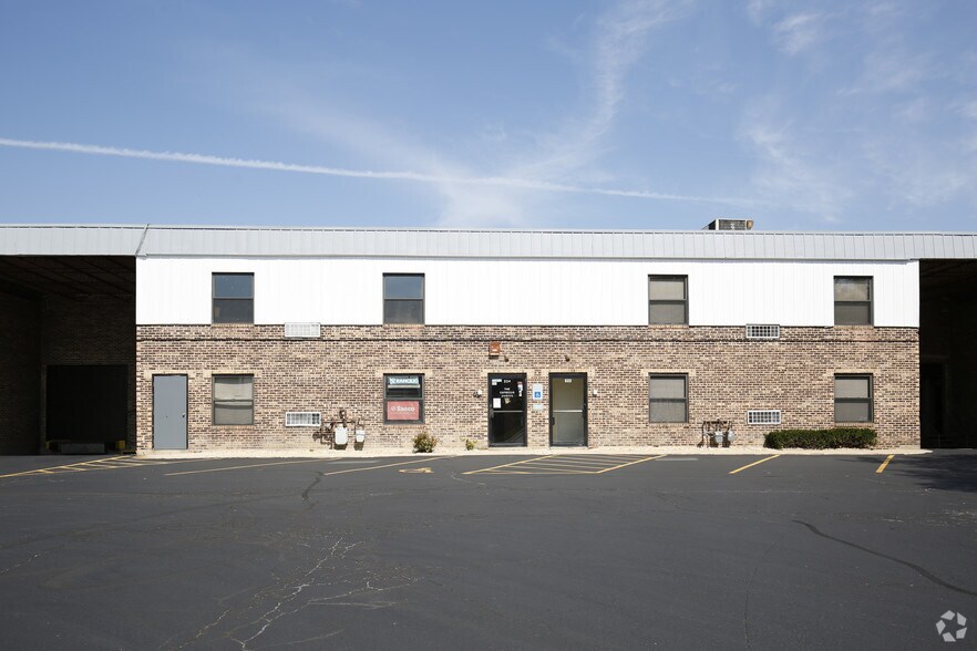 More Photos Of 516-554 N York Rd, Bensenville Warehouse For Lease