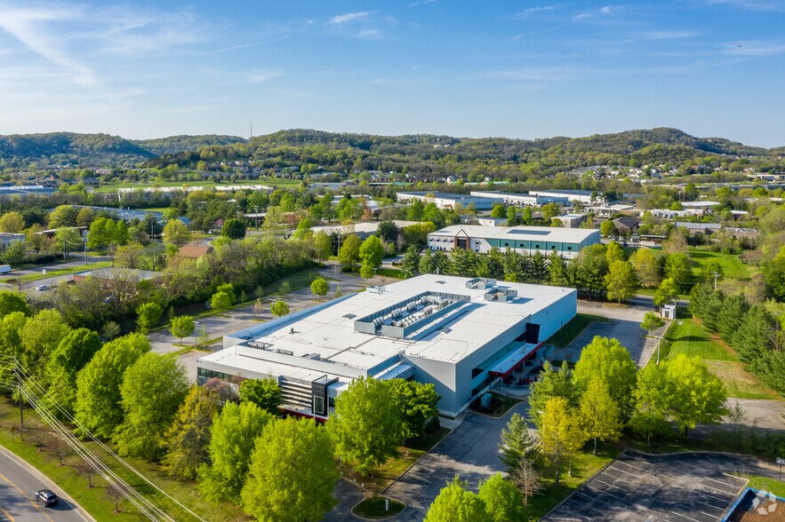 More Photos Of 308 Mallory Station Rd, Franklin Office For Sale