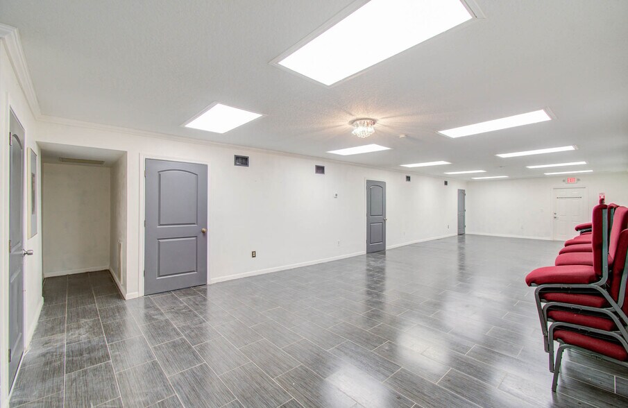 More Photos Of 7430 Rodgers Rd, Manvel Office Residential For Sale