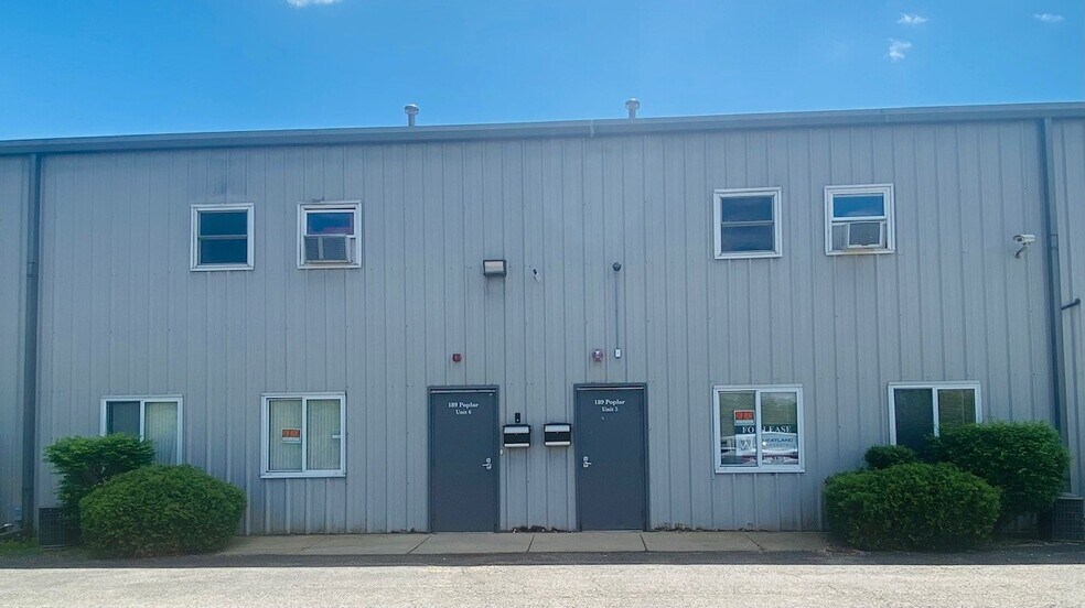 More Photos Of 189 Poplar Pl, North Aurora Warehouse For Lease