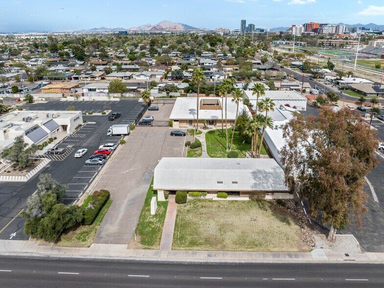 More Photos Of 424 W Broadway Rd, Tempe Office For Sale
