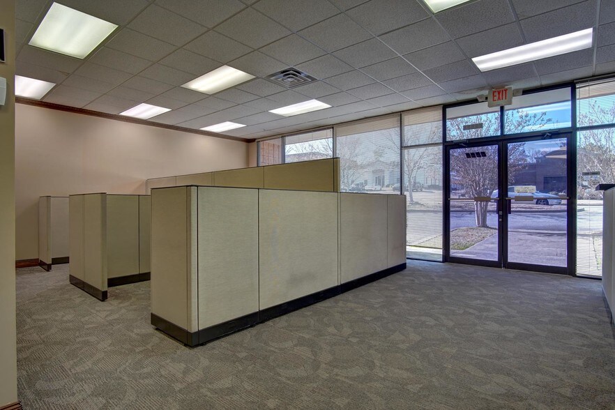 More Photos Of 5105 Old Ellis Pt, Roswell Office For Lease