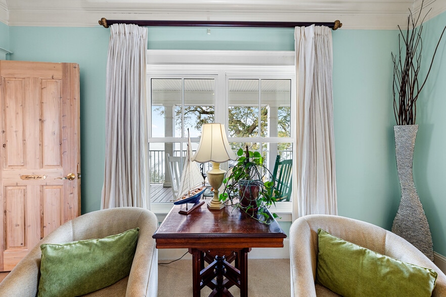 More Photos Of 202 S Mobile St, Fairhope Hospitality For Sale